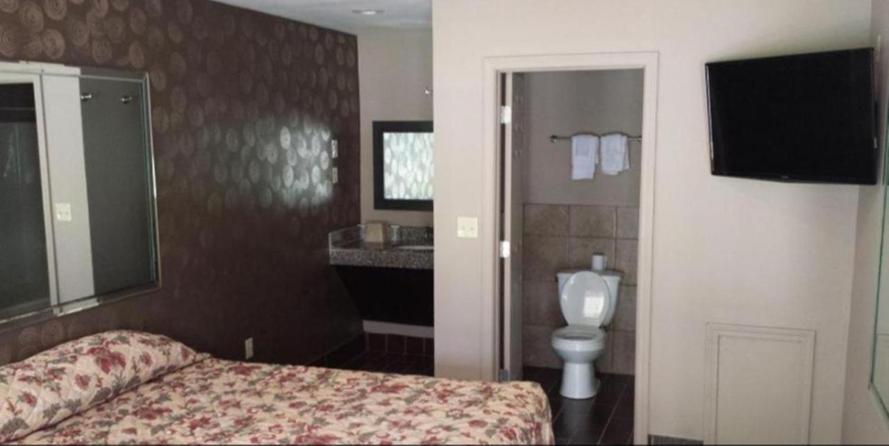 Royal Relax Inn Fairmont City Ngoại thất bức ảnh